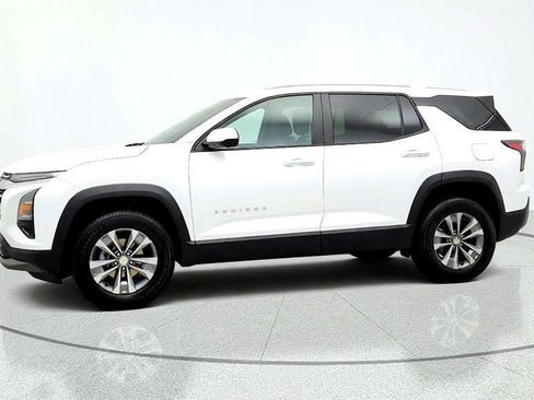 Used 2026 Chevrolet Equinox LT w/ Safety and Technology Package FWD image 8