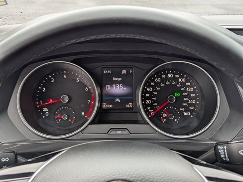 Used 2020 Volkswagen Tiguan SE w/ Panoramic Sunroof Package image 14