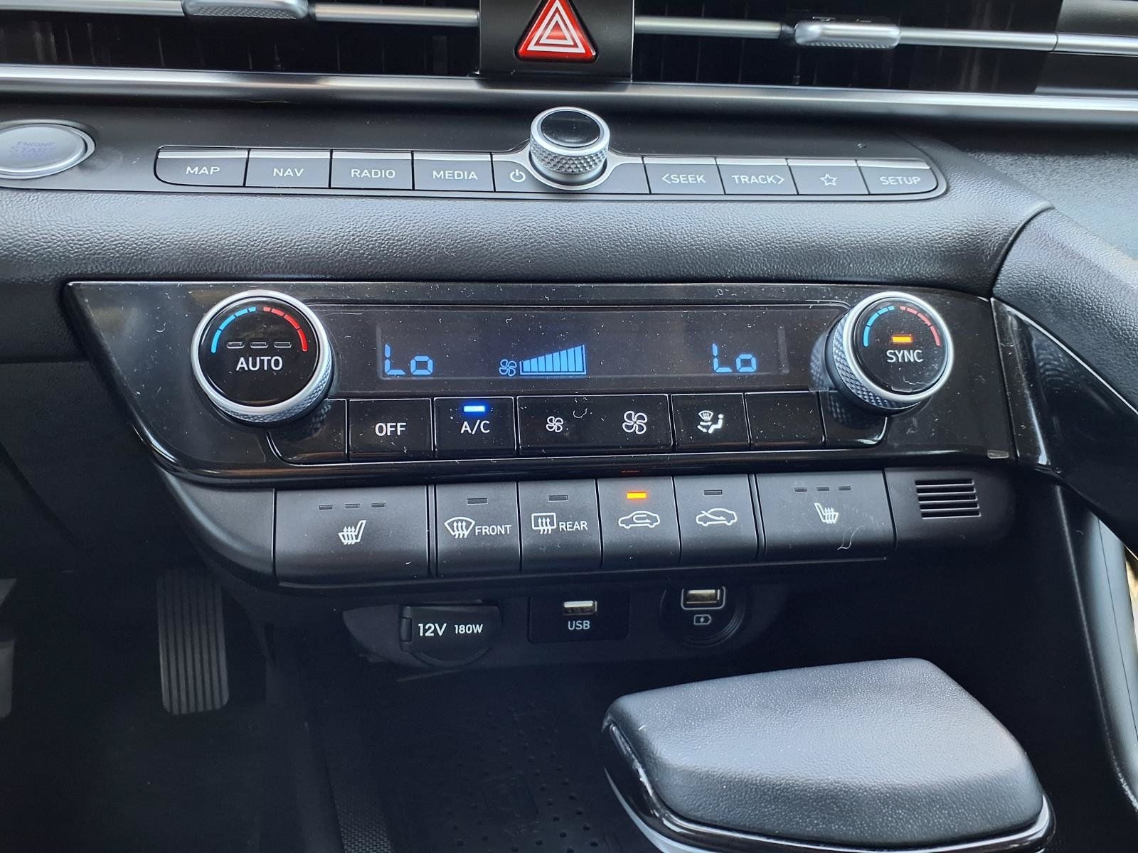 Certified 2023 Hyundai Elantra Limited FWD image 25