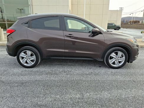 Used 2020 Honda HR-V EX image 12