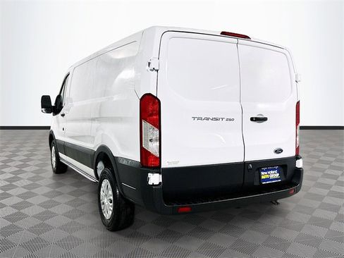 New 2025 Ford Transit 250 Low Roof image 21