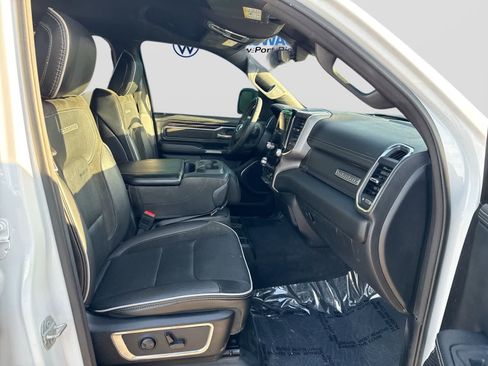 Used 2025 RAM 1500 Laramie AWD/4WD image 28
