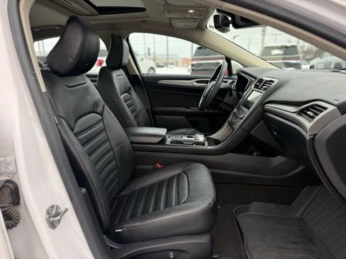 Certified 2020 Ford Fusion SE image 17