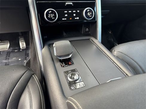 Used 2022 Land Rover Discovery S R-Dynamic image 21