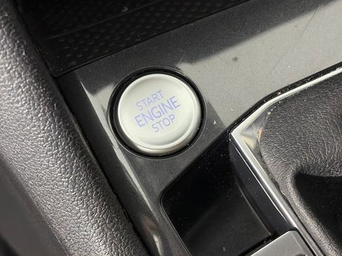 Used 2022 Volkswagen Tiguan SE AWD/4WD image 23