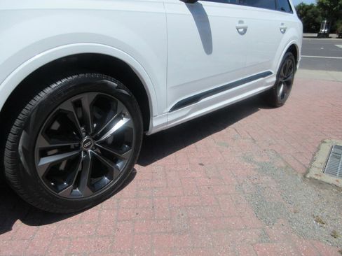 Used 2025 Audi Q7 3.0T Premium Plus w/ Premium Plus Package AWD/4WD image 98