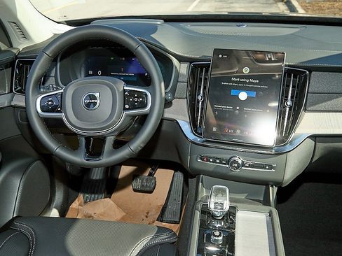 New 2026 Volvo XC90 B6 Ultra w/ Protection Package image 26