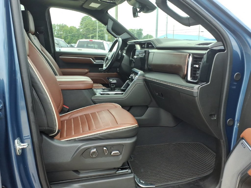 Used 2025 GMC Sierra 1500 Denali Ultimate AWD/4WD image 12