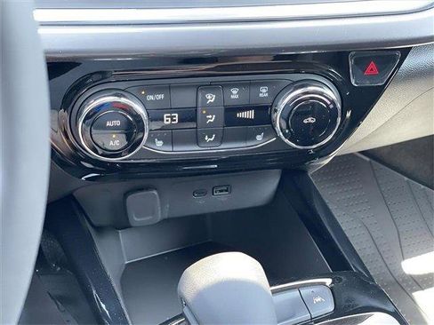 New 2025 Chevrolet Trax ACTIV w/ Driver Confidence Package image 17