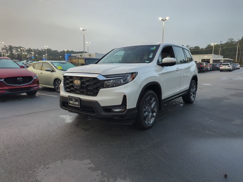 Certified 2023 Honda Passport EX-L image 1