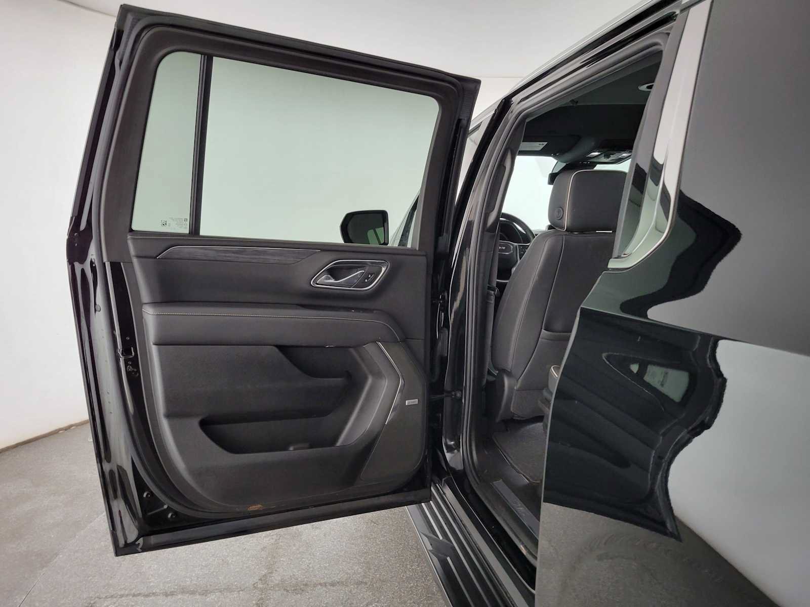 Used 2023 GMC Yukon XL SLT RWD image 17