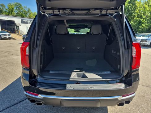 Certified 2025 GMC Yukon XL Denali w/ Sun & Power Step Package AWD/4WD image 28
