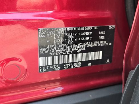 Certified 2023 Toyota RAV4 LE AWD/4WD image 38