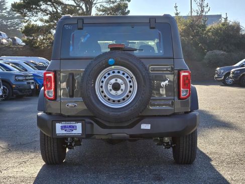 New 2025 Ford Bronco 4-Door image 6
