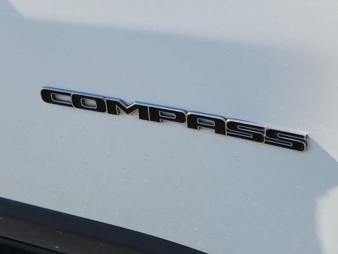 Used 2020 Jeep Compass Latitude w/ Popular Equipment Group image 8