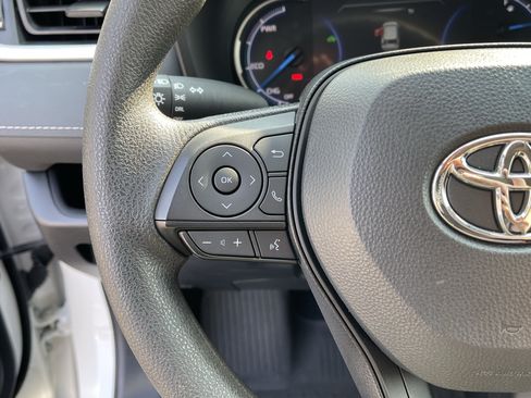 Certified 2024 Toyota RAV4 LE AWD/4WD image 17