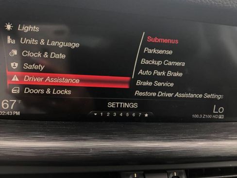 Used 2018 Alfa Romeo Stelvio AWD image 19