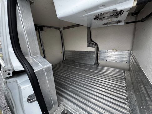 Used 2016 Ford Transit Connect XL image 8