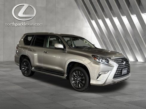 Certified 2020 Lexus GX 460 Premium w/ Premium Package AWD/4WD image 5
