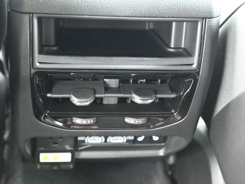 New 2025 Jeep Grand Cherokee Limited image 31