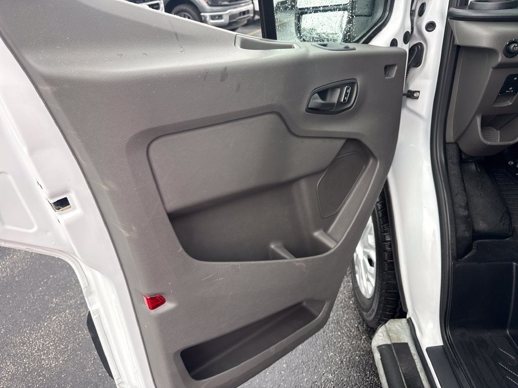 Used 2025 Ford Transit 250 Low Roof w/ Exterior Upgrade Package RWD image 29