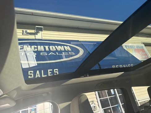 Used 2018 Ford Escape SE w/ SE Sync 3 Package image 24