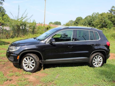 Used 2017 Volkswagen Tiguan Wolfsburg Edition AWD/4WD image 12