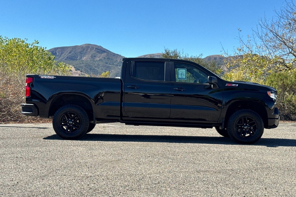 Used 2023 Chevrolet Silverado 1500 LT Trail Boss w/ Protection Package AWD/4WD image 3