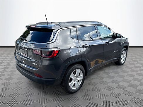 Used 2022 Jeep Compass Latitude image 8