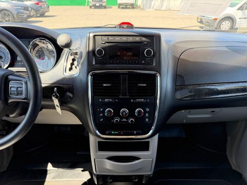 Used 2014 Dodge Grand Caravan SE w/ Quick Order Package 29E SE FWD image 29