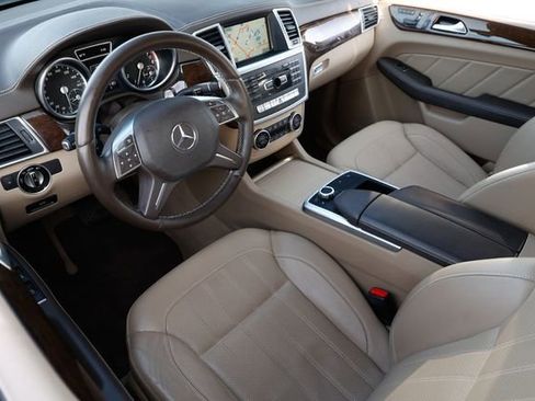 Used 2016 Mercedes-Benz GL 450 4MATIC image 4