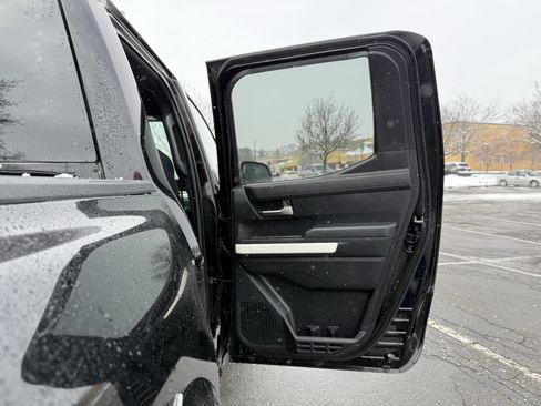 Used 2024 Toyota Tacoma TRD Sport image 30