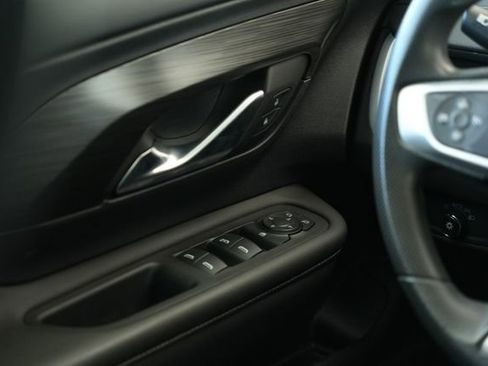 Used 2022 GMC Terrain SLE w/ Driver Convenience Package FWD image 15