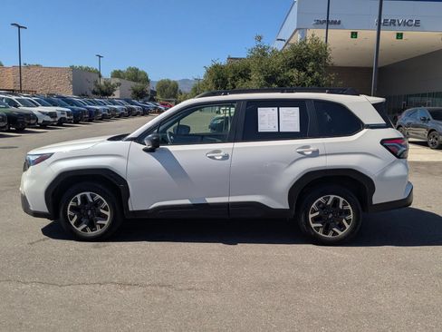 Certified 2025 Subaru Forester AWD/4WD image 2
