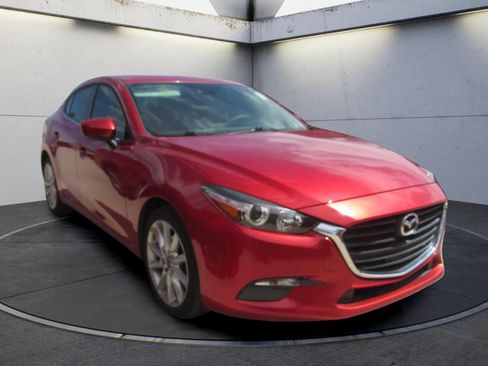 Used 2017 MAZDA MAZDA3 Touring FWD image 2