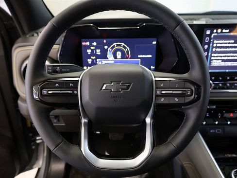 New 2026 Chevrolet Colorado ZR2 w/ Technology Package AWD/4WD image 18