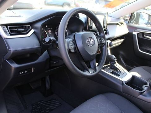 Certified 2022 Toyota RAV4 XLE FWD image 54