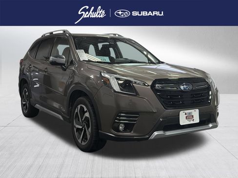 Used 2023 Subaru Forester Touring AWD/4WD image 1