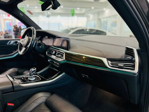 Used 2023 BMW X5 xDrive40i w/ Executive Package image 19