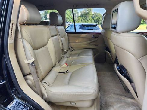 Used 2010 Lexus LX 570 4WD image 18