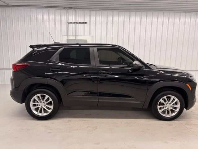 Used 2024 Chevrolet TrailBlazer LS w/ LS Convenience Package AWD/4WD image 6