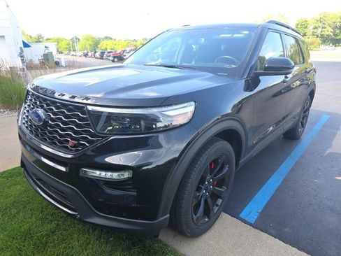 Used 2023 Ford Explorer ST w/ Equipment Group 401A AWD/4WD image 2