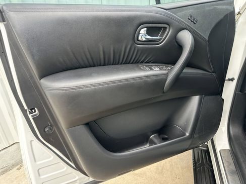 Used 2022 Nissan Armada SL w/ Midnight Edition Package image 11