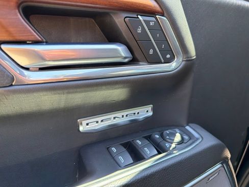 Used 2023 GMC Sierra 1500 Denali w/ Technology Package AWD/4WD image 13