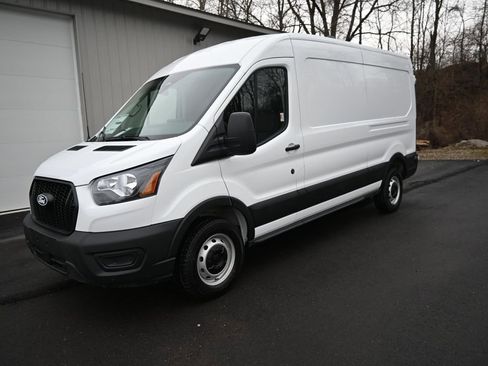 New 2026 Ford Transit 250 148 Medium Roof w/ Load Area Protection Package RWD image 45