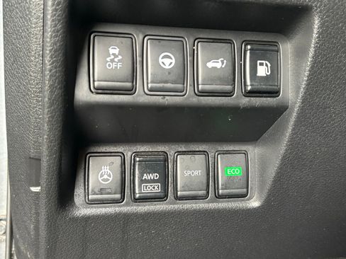 Used 2019 Nissan Rogue SL w/ Premium Package AWD/4WD image 13