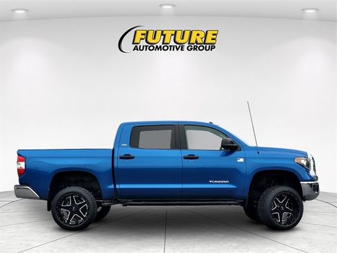 Used 2018 Toyota Tundra SR5 w/ SR5 Upgrade Package image 3