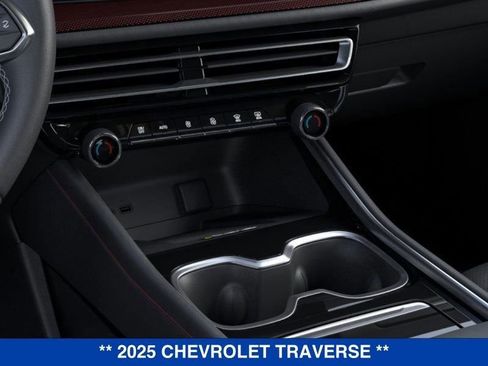 New 2025 Chevrolet Traverse Z71 w/ Enhanced Driving Package image 24