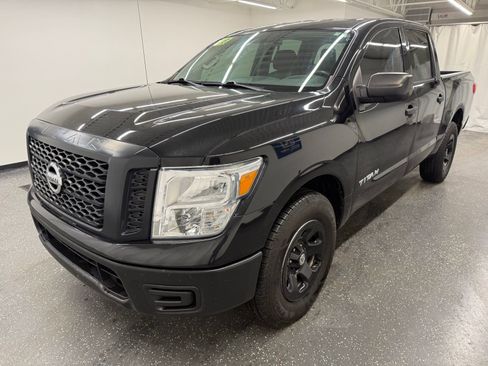 Used 2018 Nissan Titan S w/ S Utility Package image 4