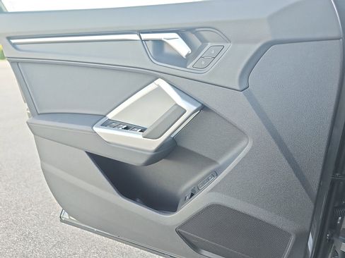 New 2025 Audi Q3 2.0T Premium image 24